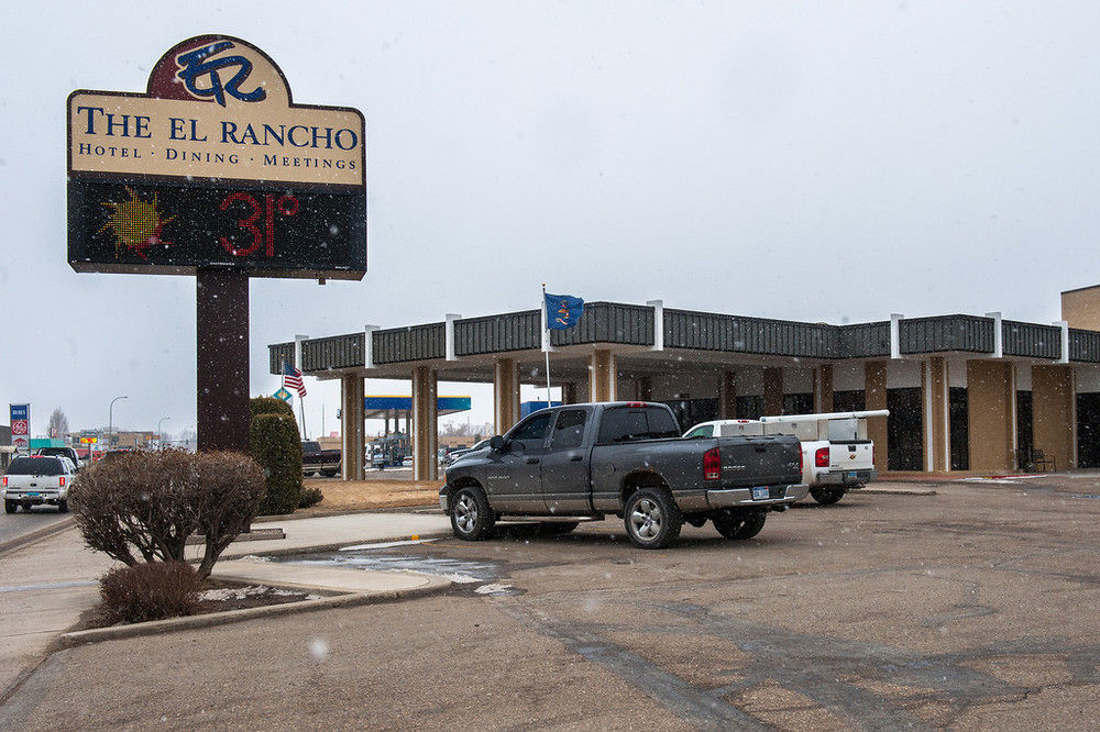 El Rancho Hotel Williston Extérieur photo